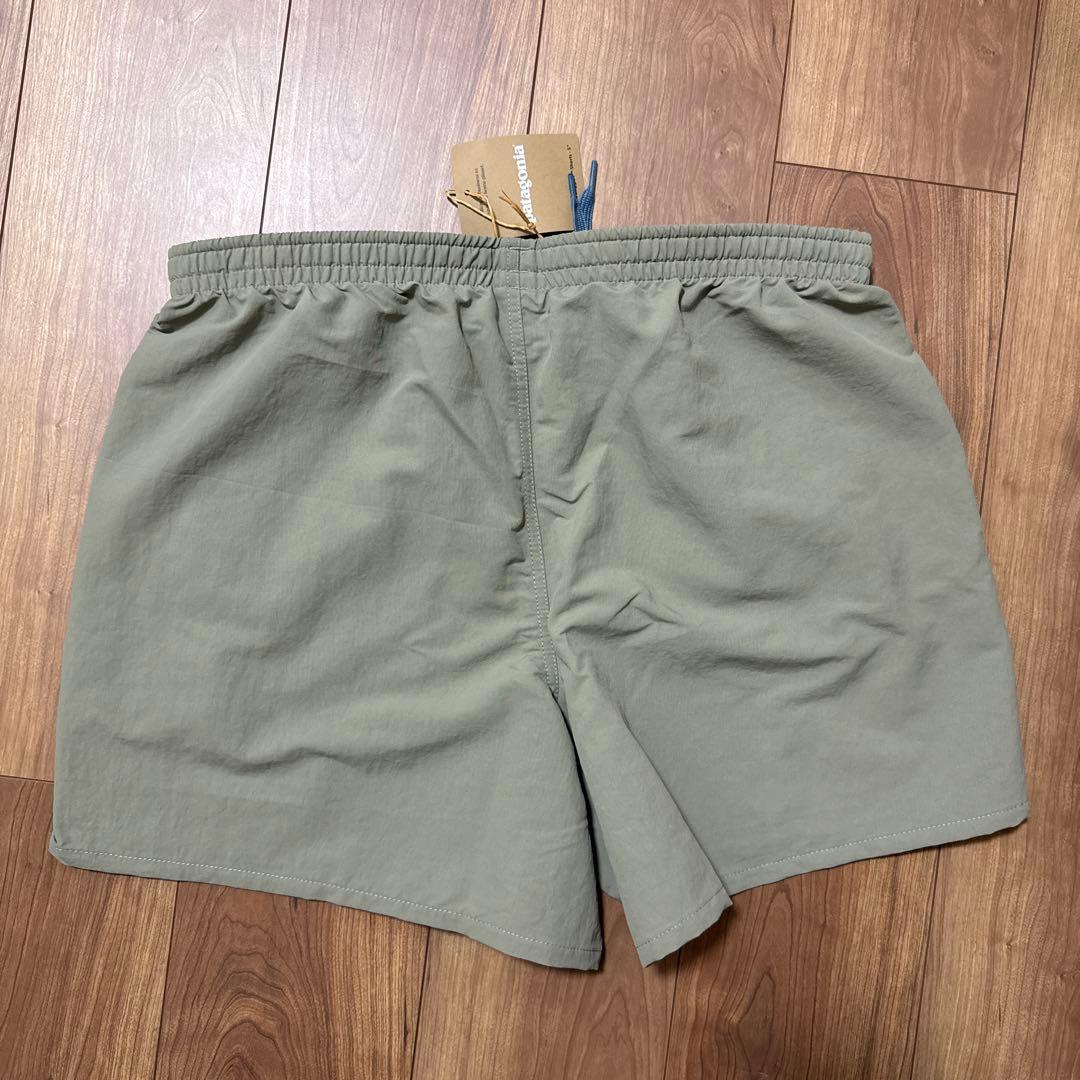 新品　Patagonia ウィメンズ・バギーズ・ショーツ・５インチ です
