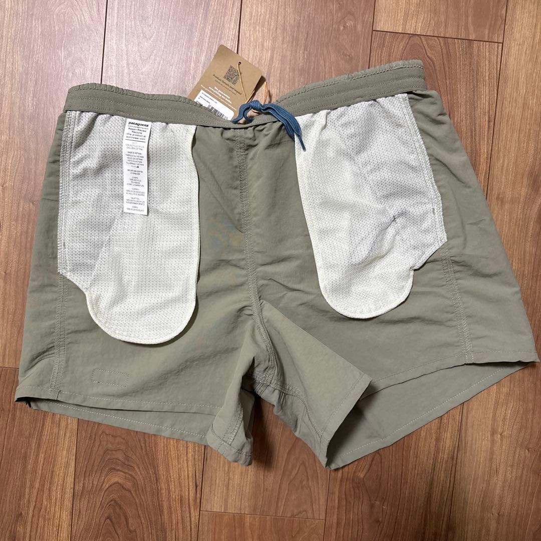 新品　Patagonia ウィメンズ・バギーズ・ショーツ・５インチ です