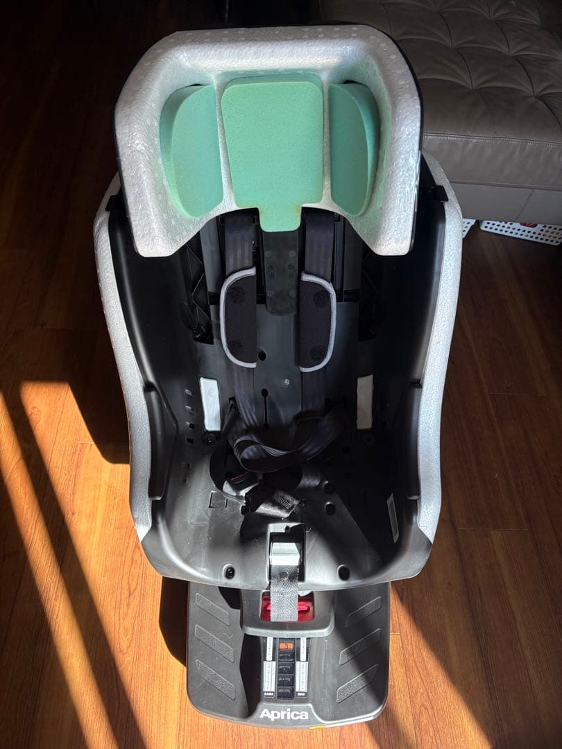 【お値下げ】アップリカ クルリラ チャイルドシート　ISOFIX