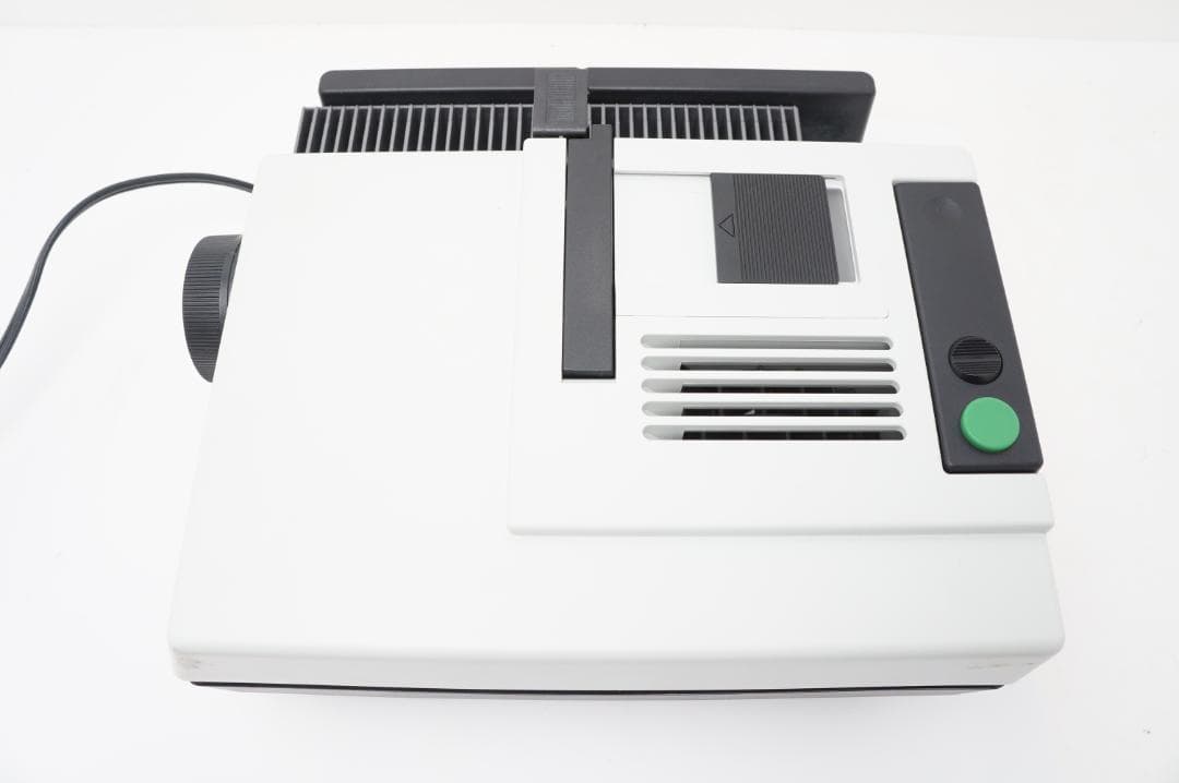 Leica ライカ P150 スライド プロジェクター 高性能レンズ 映写機