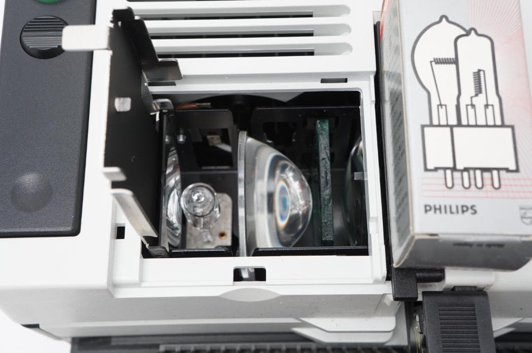 Leica ライカ P150 スライド プロジェクター 高性能レンズ 映写機