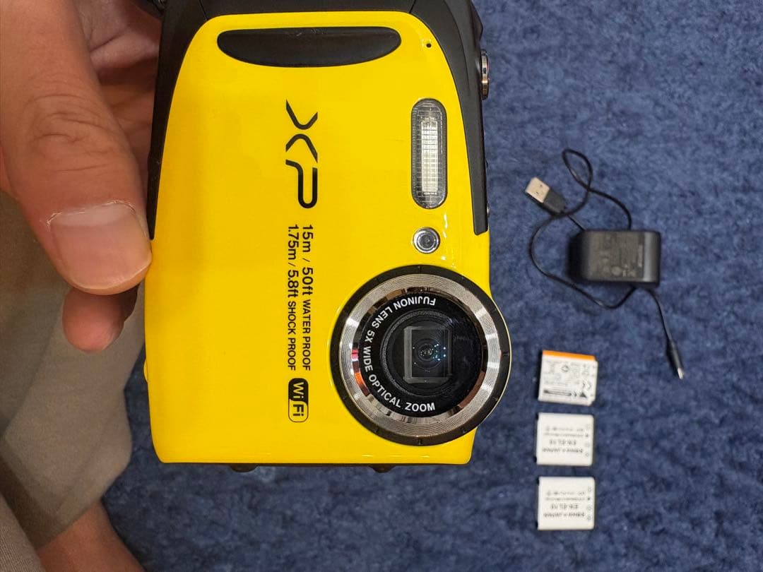 デジタルカメラ FUJIFILM finepix xp80