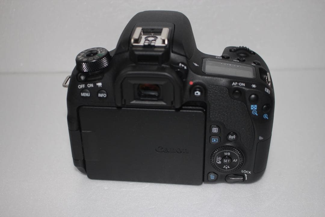 ☆キャノンCanon EOS 9000D 標準&望遠&単焦点トリプルレンズセット