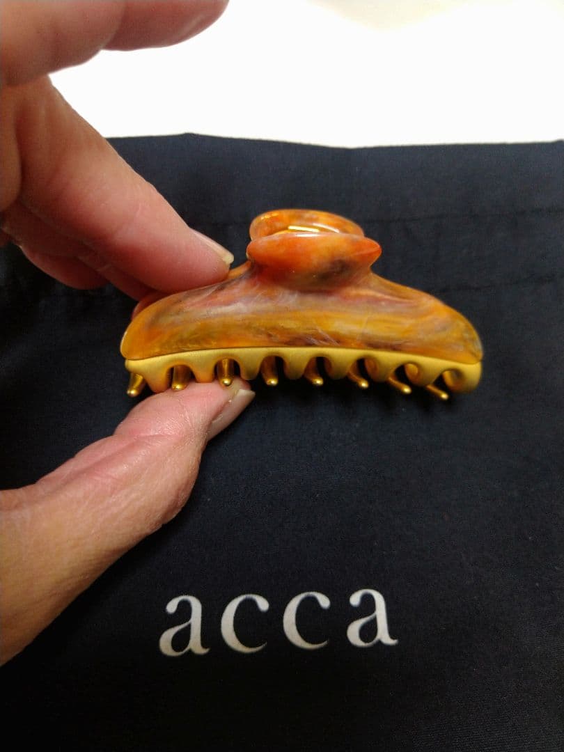 accaマーブル オレンジ系 ヘアクリップ