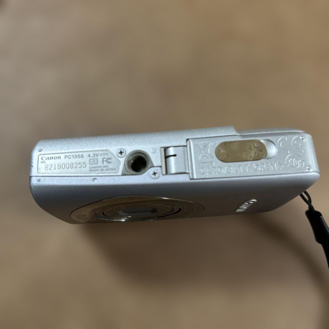 Canon IXY Digital 10.0メガピクセル 本体と充電器付き