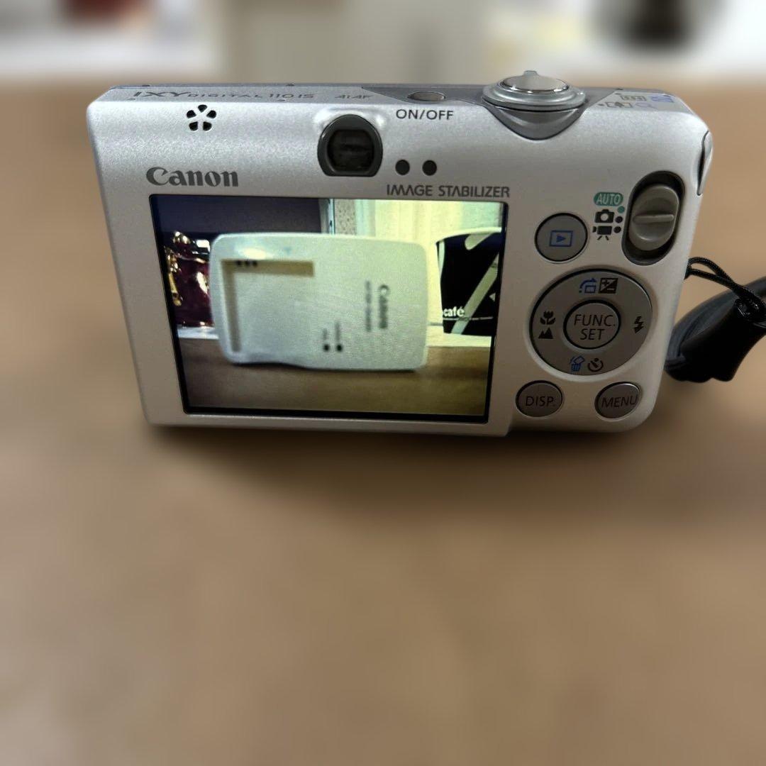 Canon IXY Digital 10.0メガピクセル 本体と充電器付き