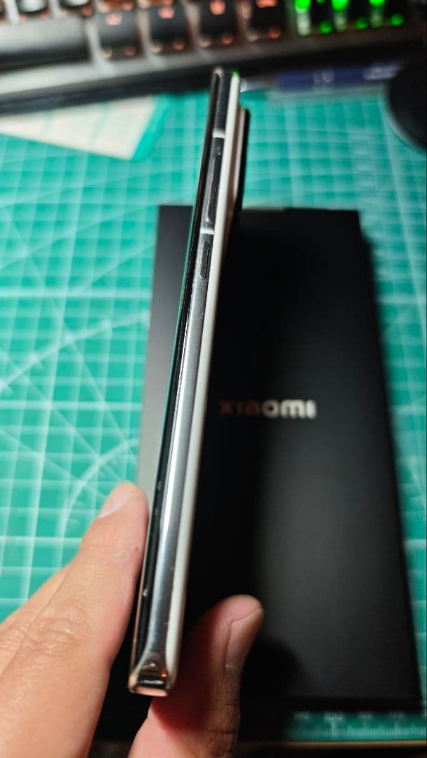 Xiaomi 13 Pro 本体 120W充電器付き