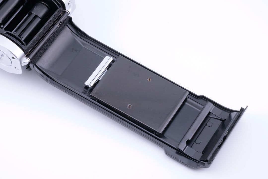 フィルムカメラ Canon AE-1P + NewFD 28mm F2.8