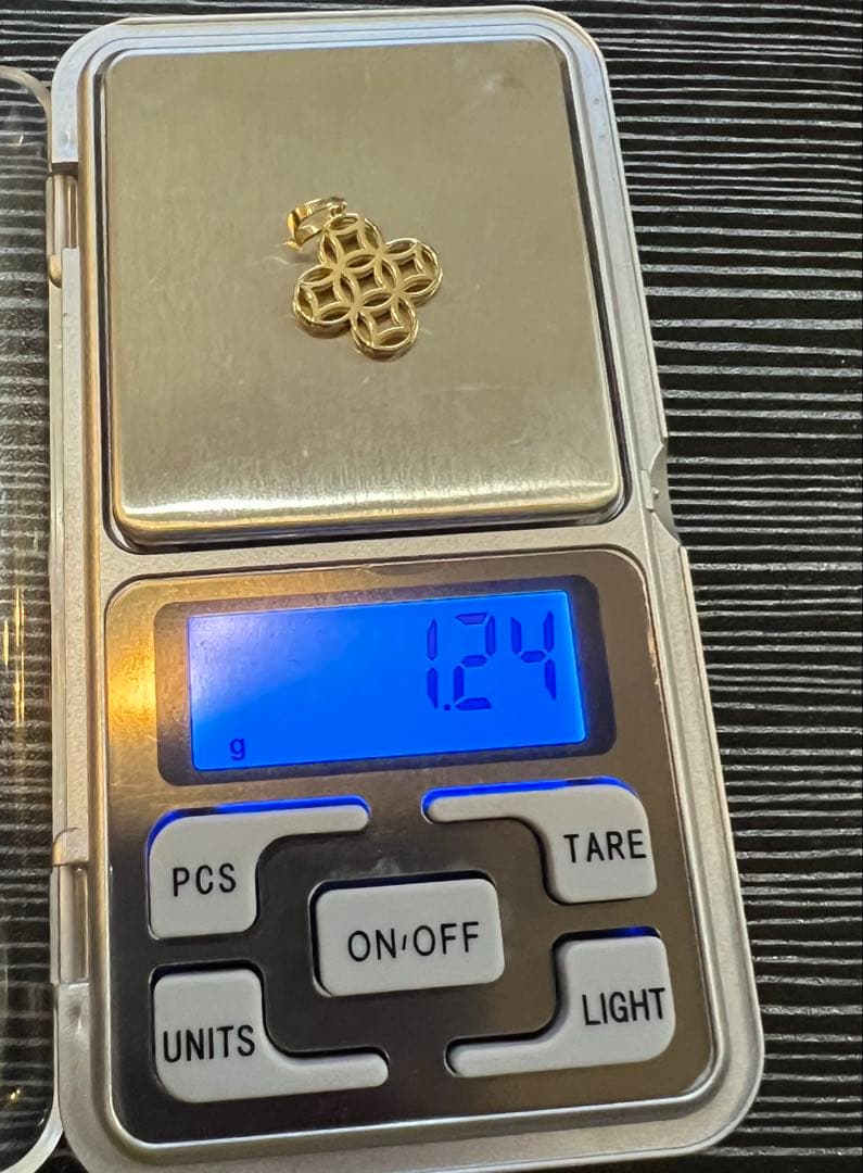 【値下げ】18金ペンダントタップ クローバー