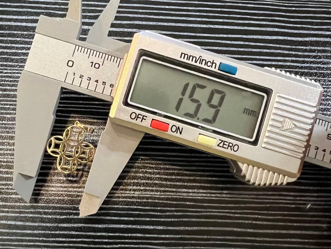 【値下げ】18金ペンダントタップ クローバー