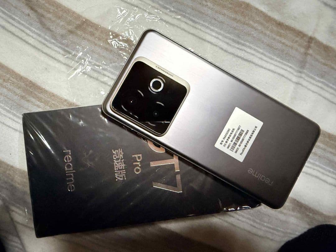 realme GT7 Pro スマートフォン 本体