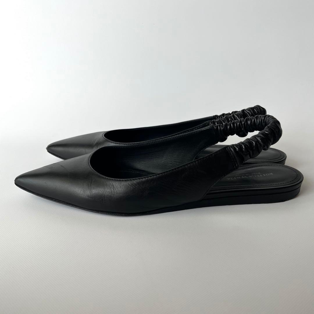 BOTTEGA VENETA ボッテガべネタ ポインテッドトゥ フラットサンダル