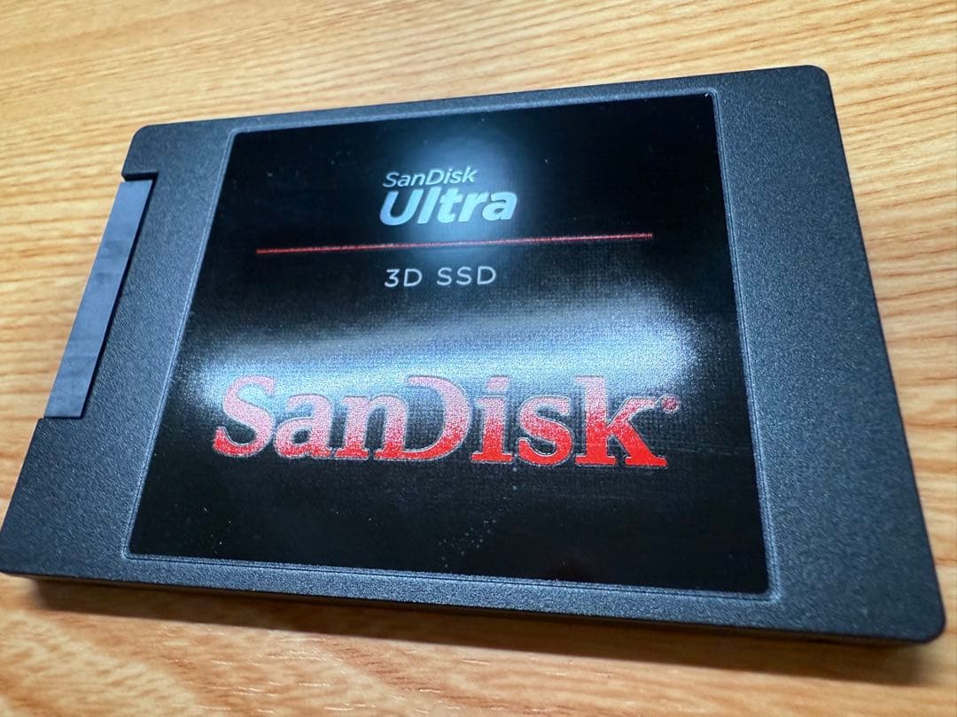 SanDisk 1TB 2.5インチ SSD