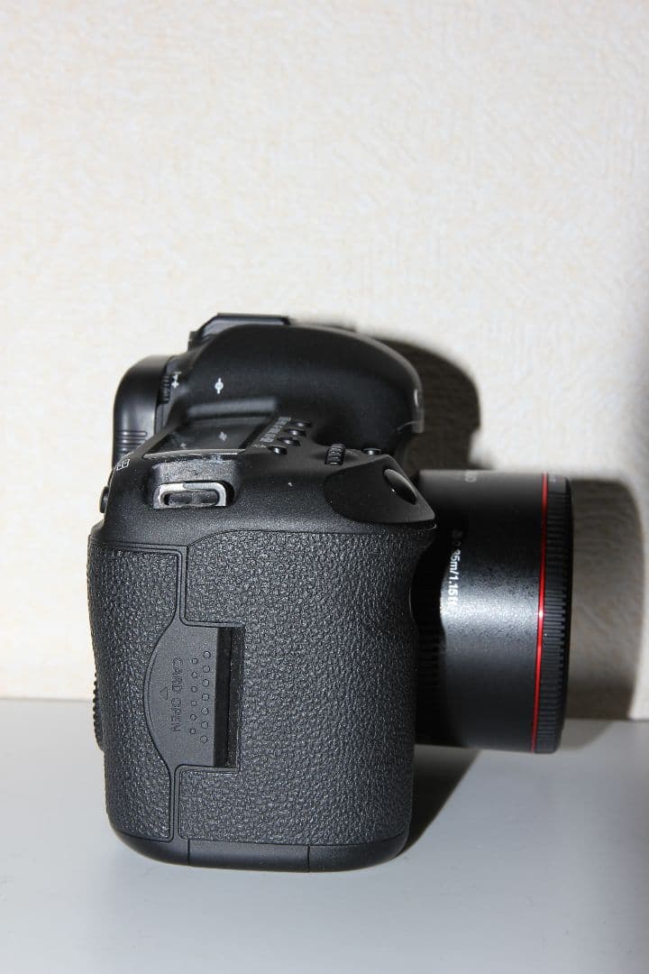 Canon　EOS5DMARKⅲ＋yongno YN50mmF1.8Ⅱ　セット