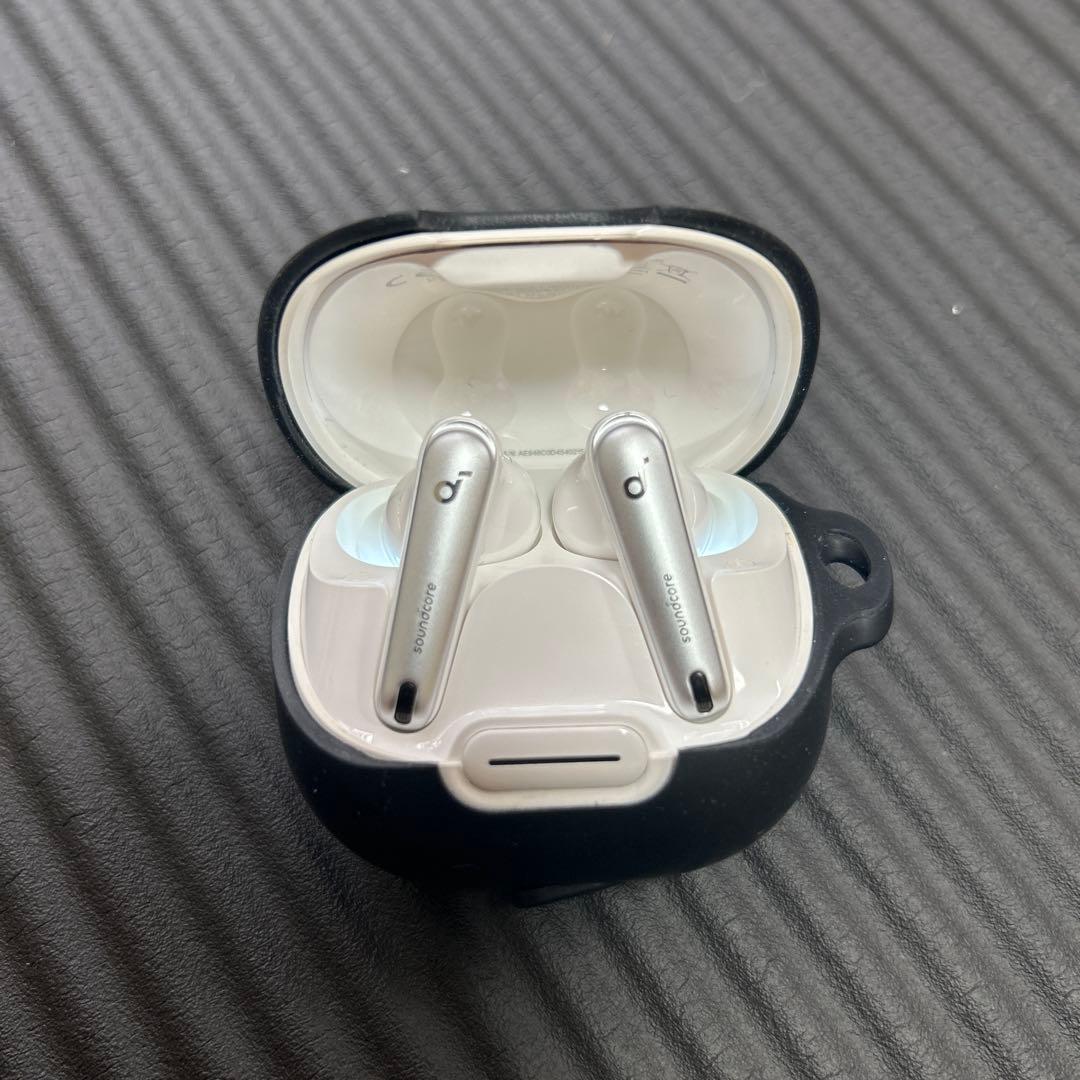 AnkerSoundcoreLiberty 4NCワイヤレスイヤホンケース付き