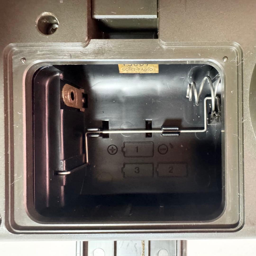 SONY 4バンドラジオ　スカイセンサー　ICF-6000 【ジャンク】