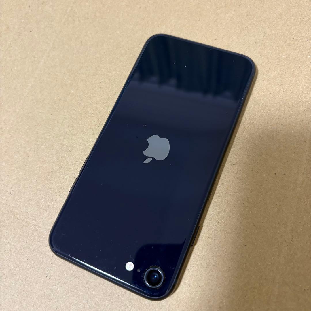 iPhone SE3 64GB黒ミッドナイト