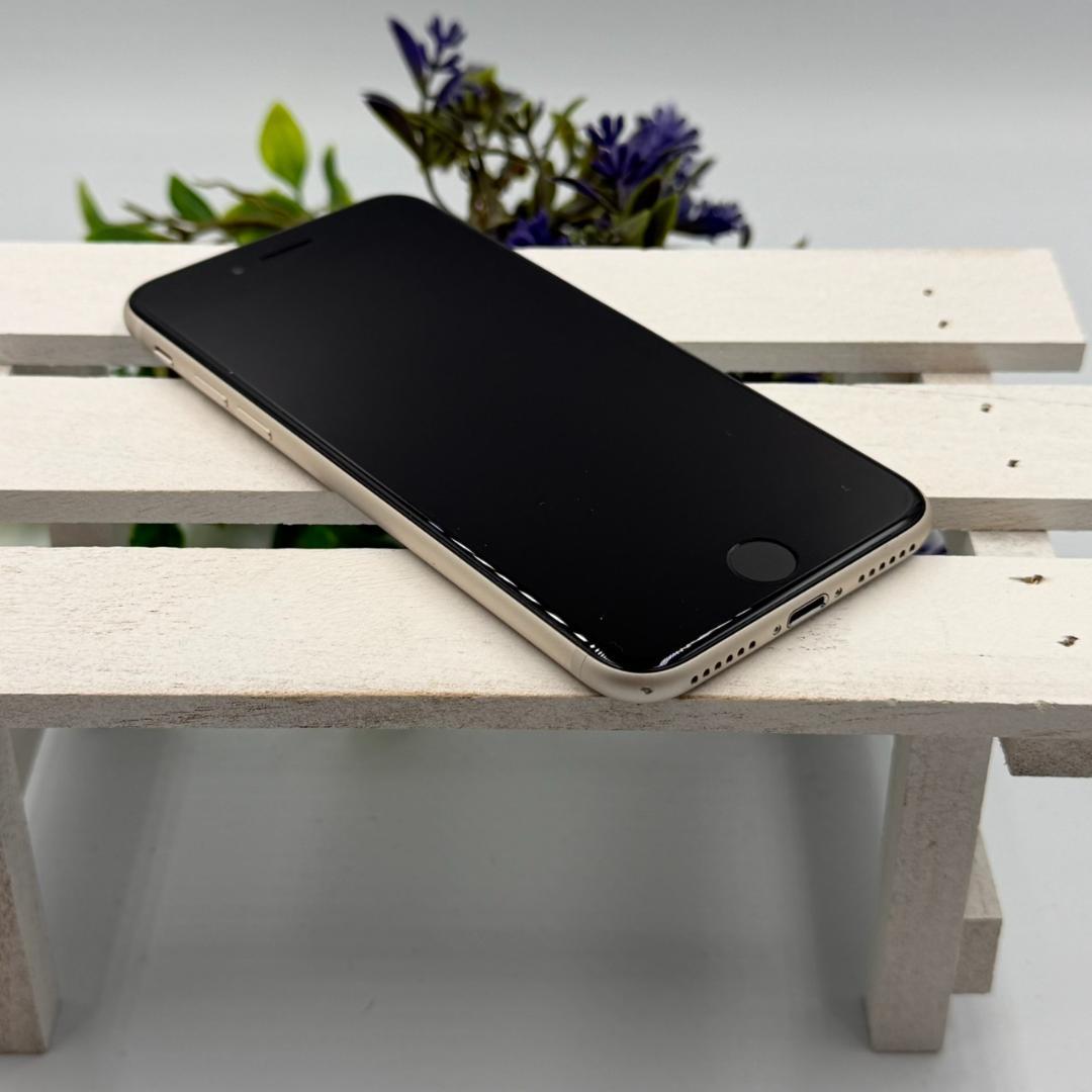 iPhone SE第3世代 64GB スターライト 417