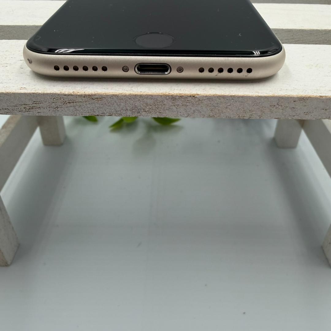 iPhone SE第3世代 64GB スターライト 417