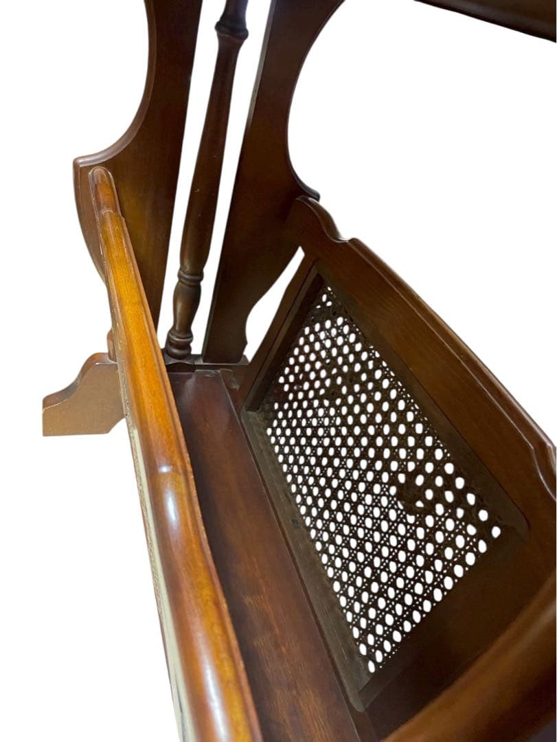 カリモク家具 コロニアル マガジンラック付き サイドテーブル ブナ材 クラシカル