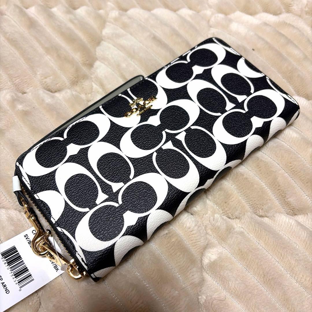 COACH ラウンドジップ 長財布 モノグラム シグネチャー 黒白