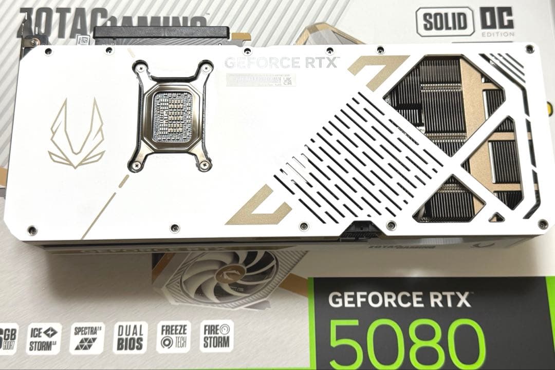 z*n様 ZOTAC RTX 5080 SOLID OC White Editi