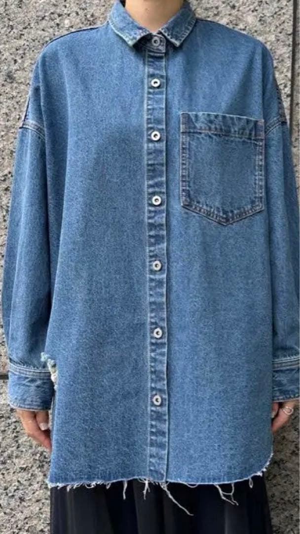 《美品》ドゥドゥ　人気カラー　ダメージデニムシャツ ブルー
