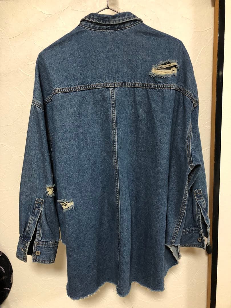 《美品》ドゥドゥ　人気カラー　ダメージデニムシャツ ブルー