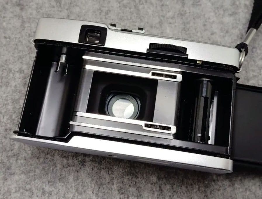 Olympus Trip 35 コンパクトカメラ