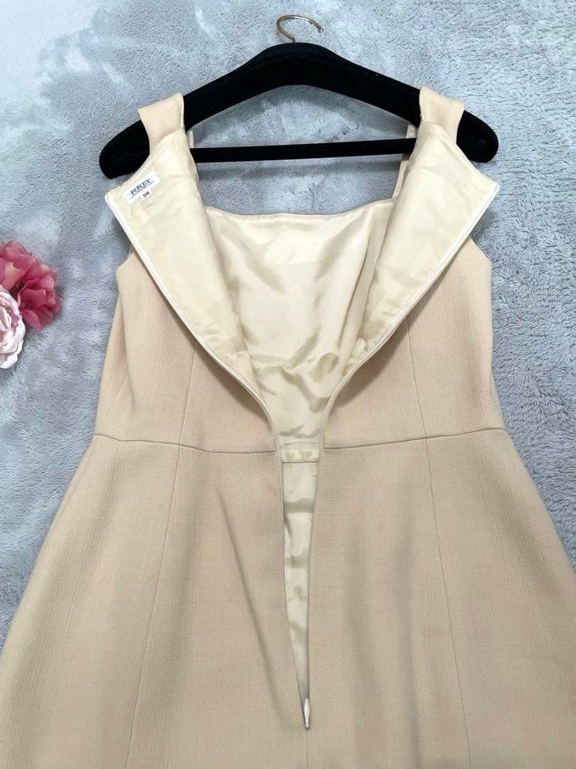 【FOXEY 】フォクシー ノースリーブ タイトワンピース ベージュ　サイズ38