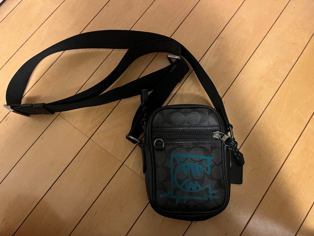 Terrain Crossbody（テレイン クロスボディ）