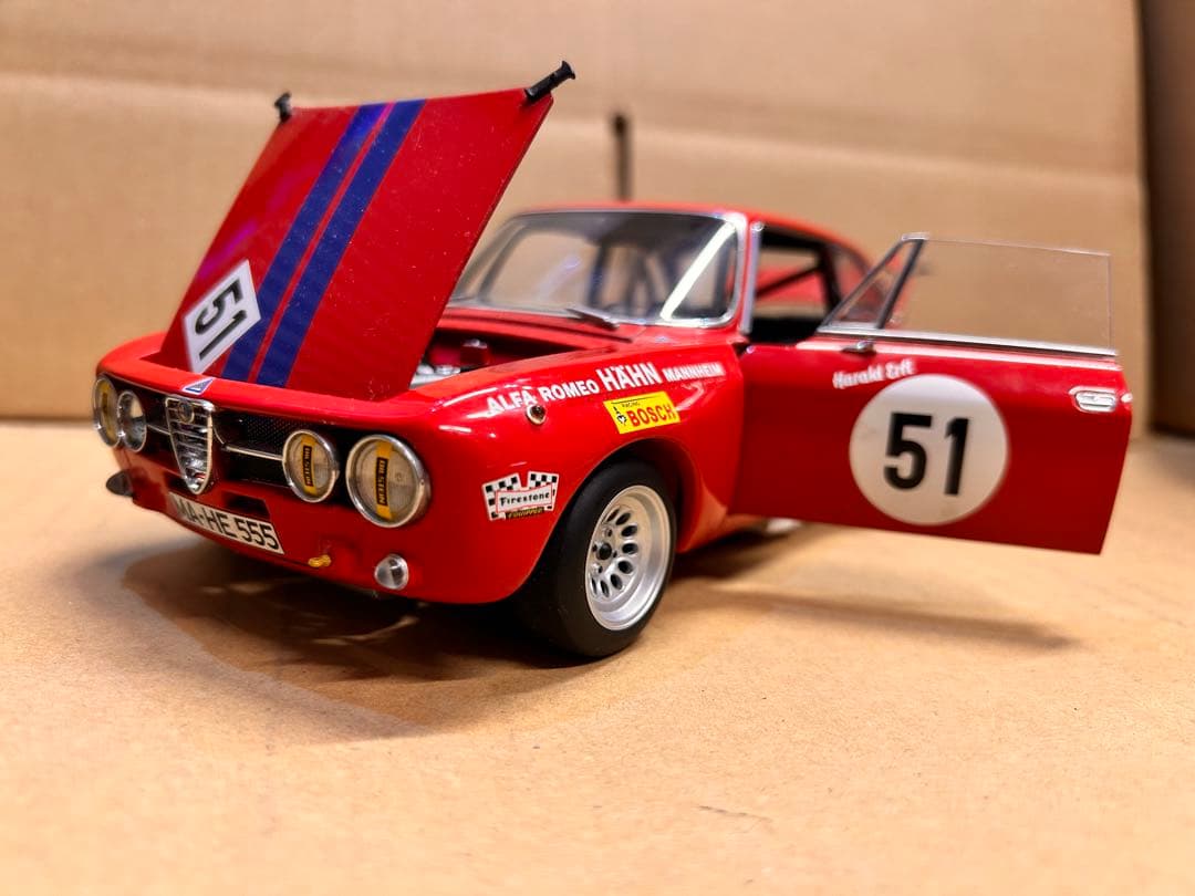 オートアート 1/18 アルファロメオ GTAm 1971 #51 DRM