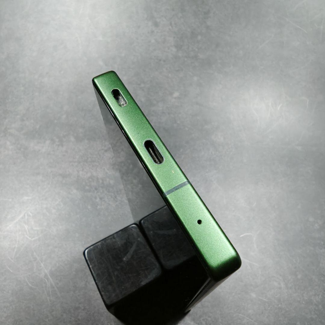 AQUOS R9 グリーン