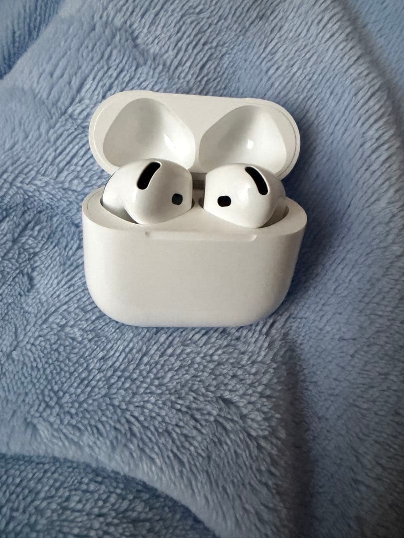 AirPods 4 A3053 ノイズキャンセリングなし
