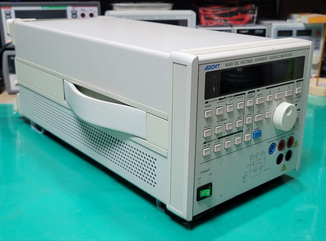 ADCMT 6243 直流 電圧/電流源 動作良好 現状品