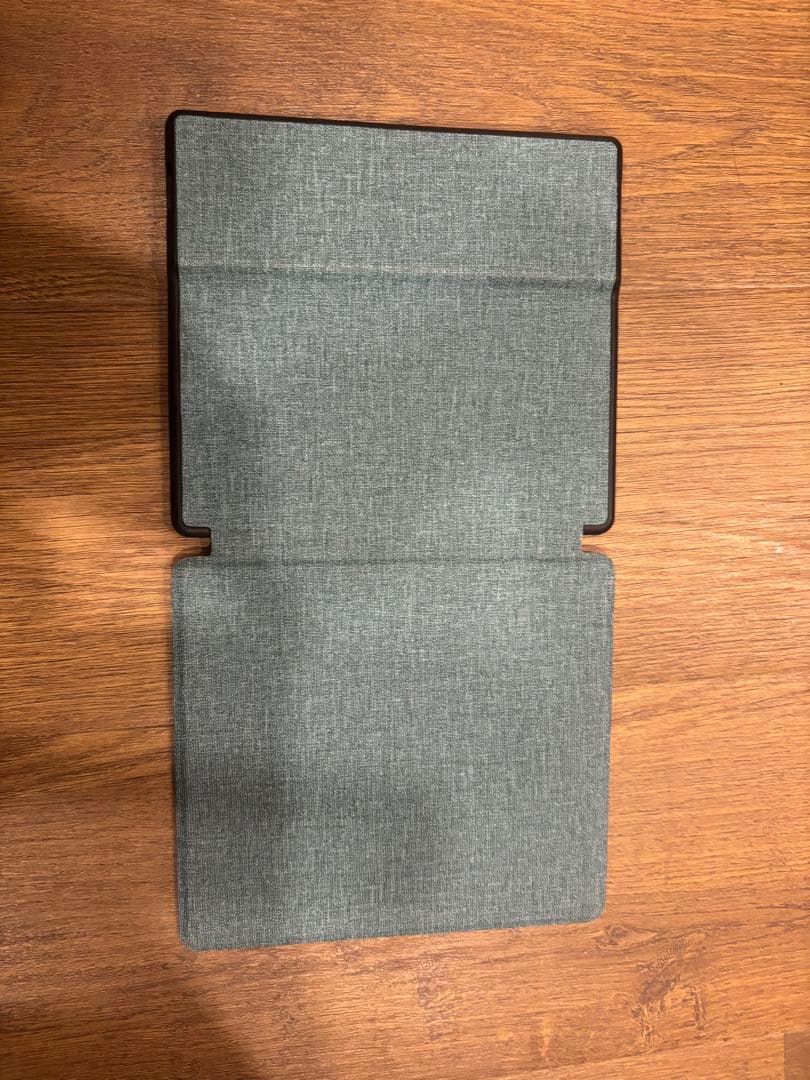 Kindle Oasis 本体 シルバー カバー付き