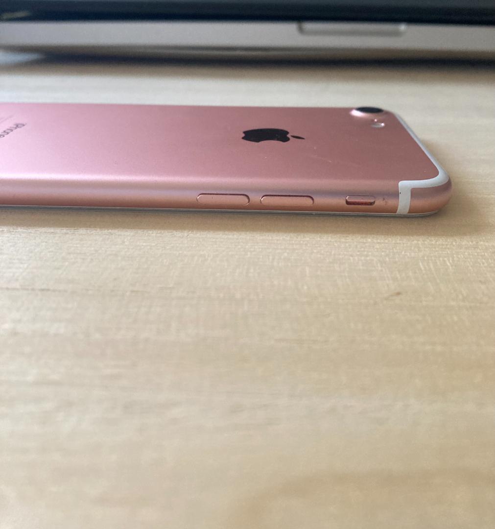 美品　iPhone 7 ROSE GOLD SIMフリー