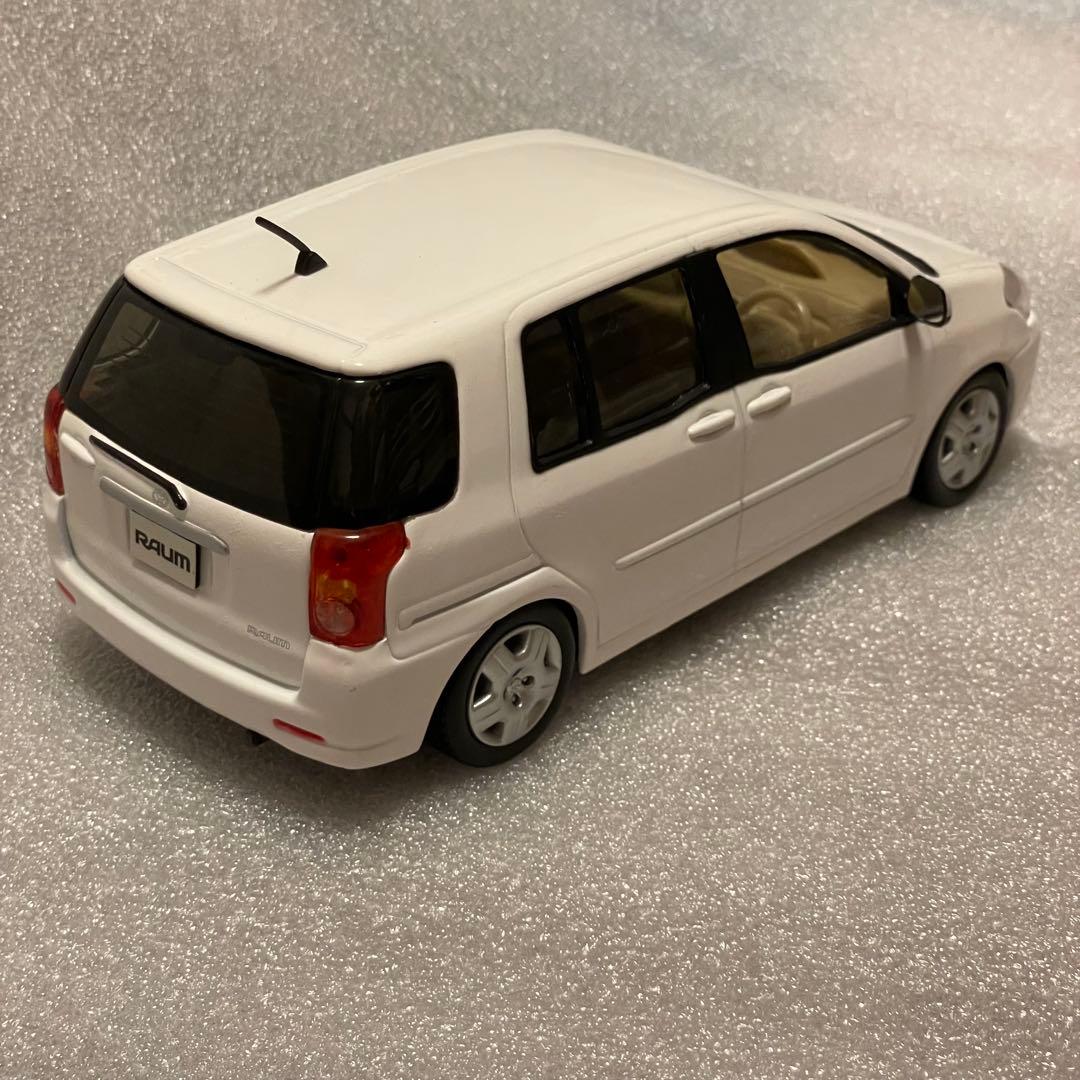 カラーサンプル　トヨタ　ラウム　ホワイト　希少