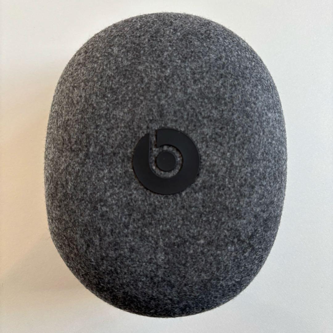 beats solo pro ワイヤレス　ノイズキャンセリング　ヘッドフォン