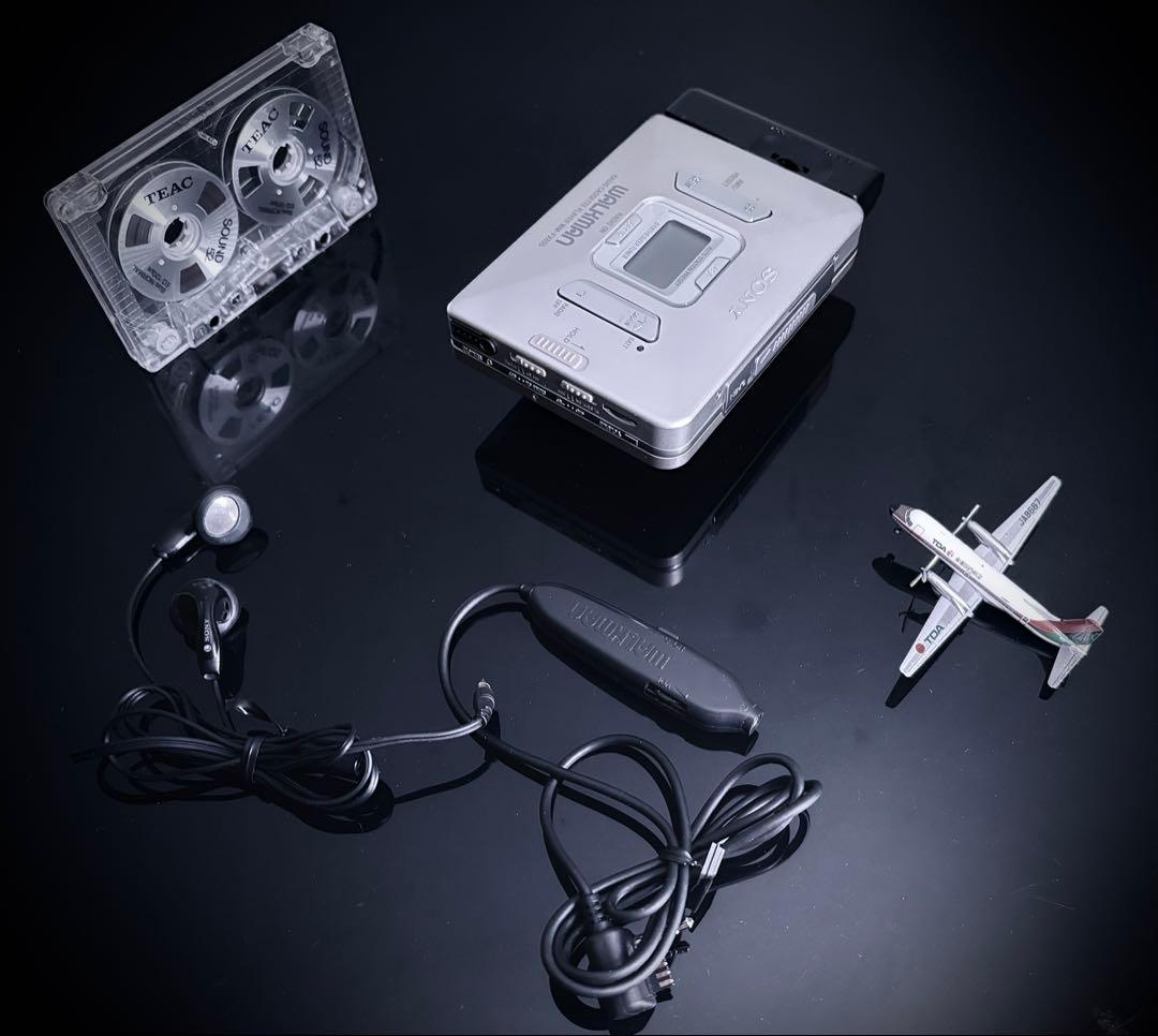 カセットウォークマンSONY WM-FX855 銀「整備済み、完動美品」