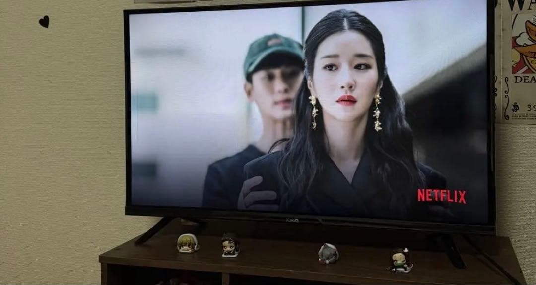 CHIQ32インチスマートテレビ