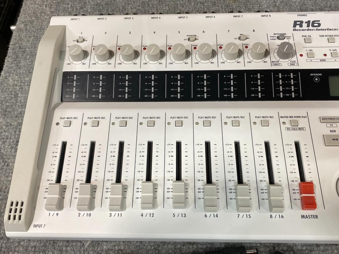 ZOOM R16 マルチトラックレコーダー ズーム