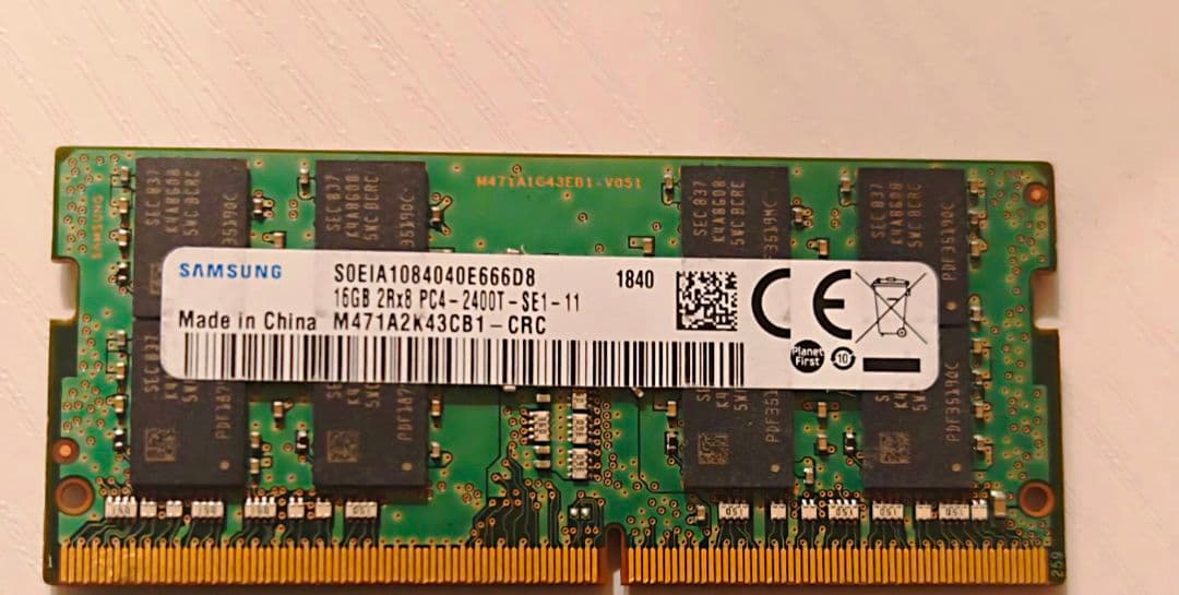Samsung DDR4 16GB 2400MHz ノート用 美品動作済