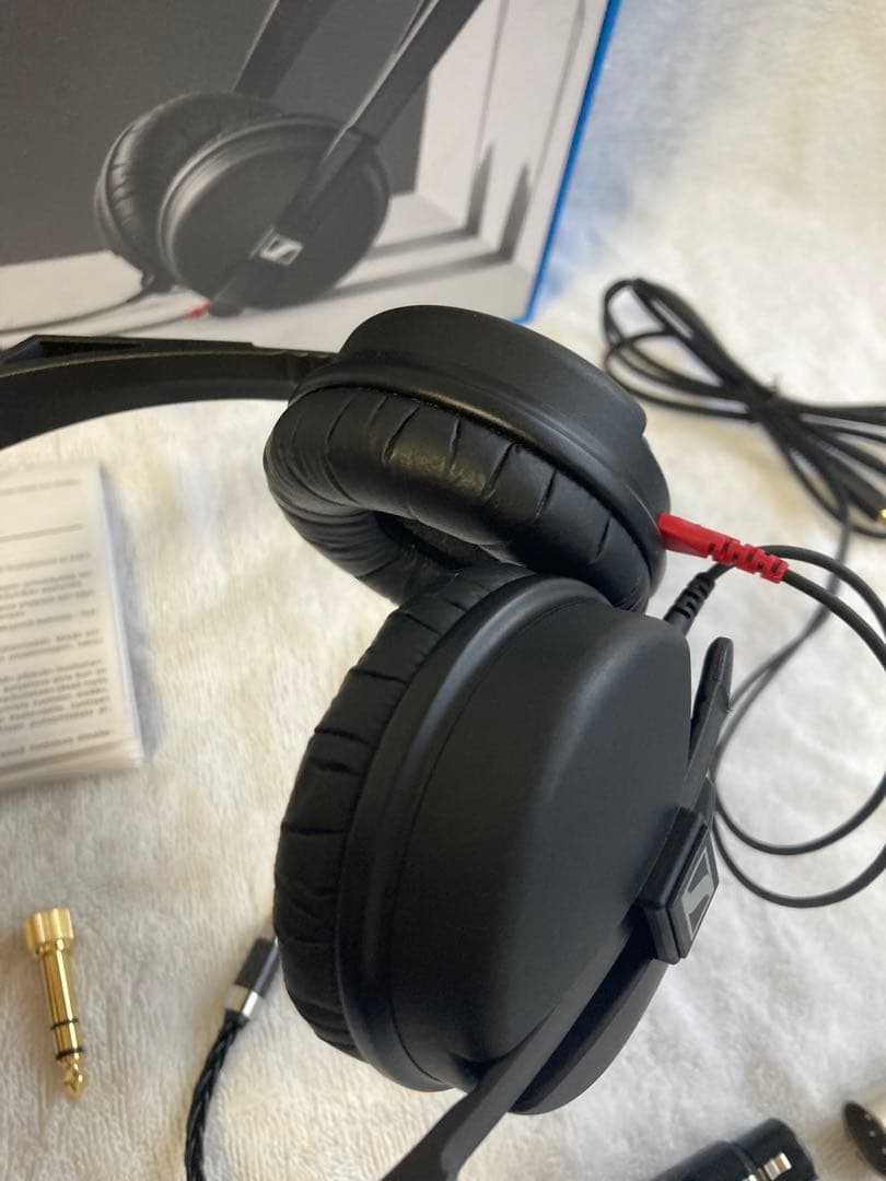 ゼンハイザーHD 25 LIGHT バランスリケーブルと変換アダプター付属