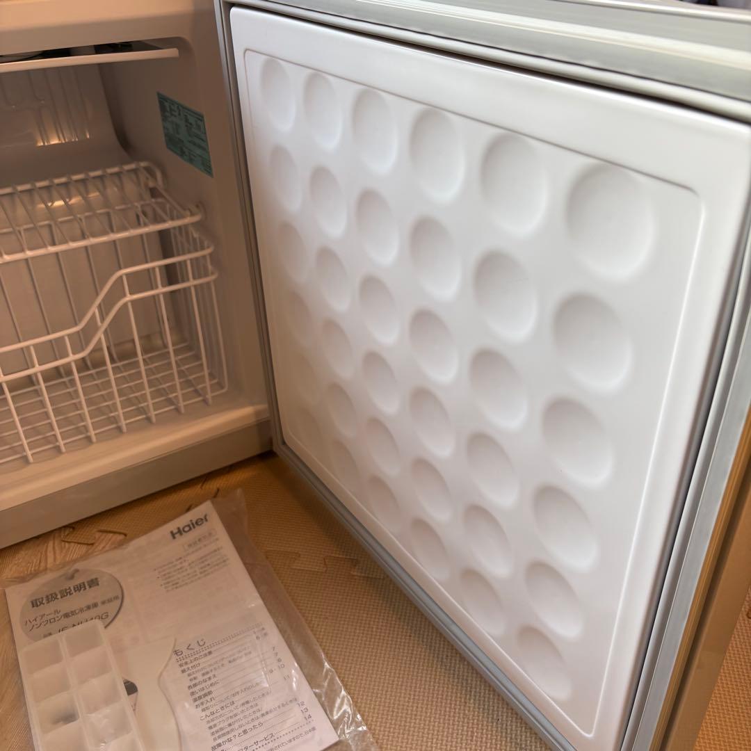 冷凍庫　小型冷凍庫　Haier JF-NU40G 本日限定値下げ価格