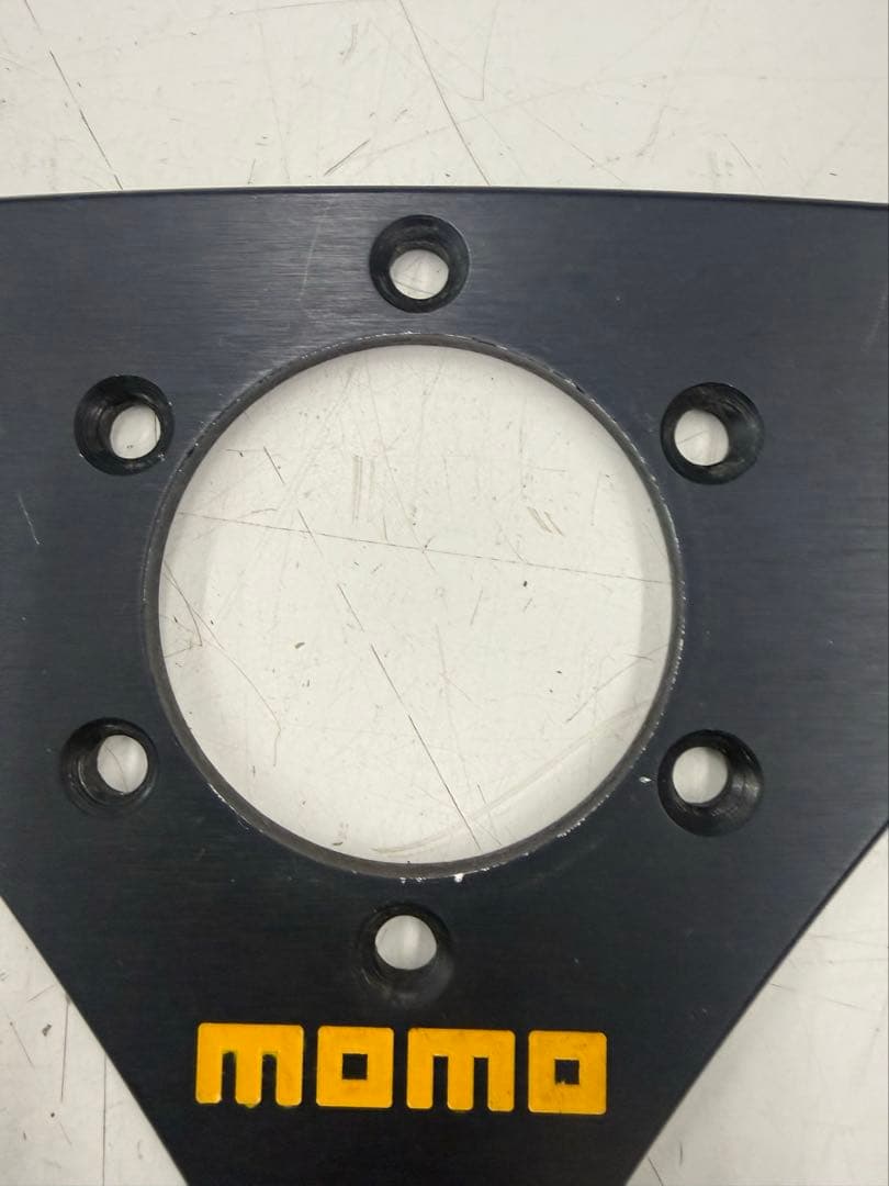 MOMO ステアリング　ホーンボタン付　TYP V35