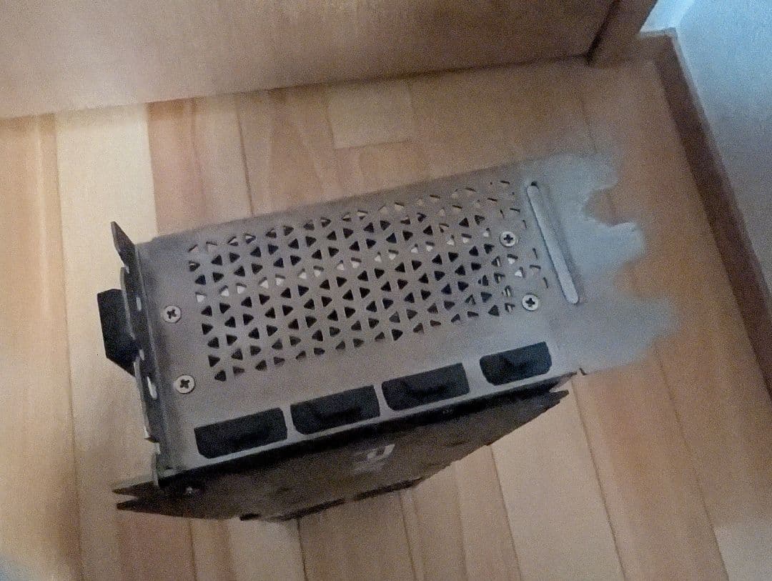 グラフィックボード・グラボ・ビデオカード PNY GeForce RTX 4070 Ti SUPER 16GB