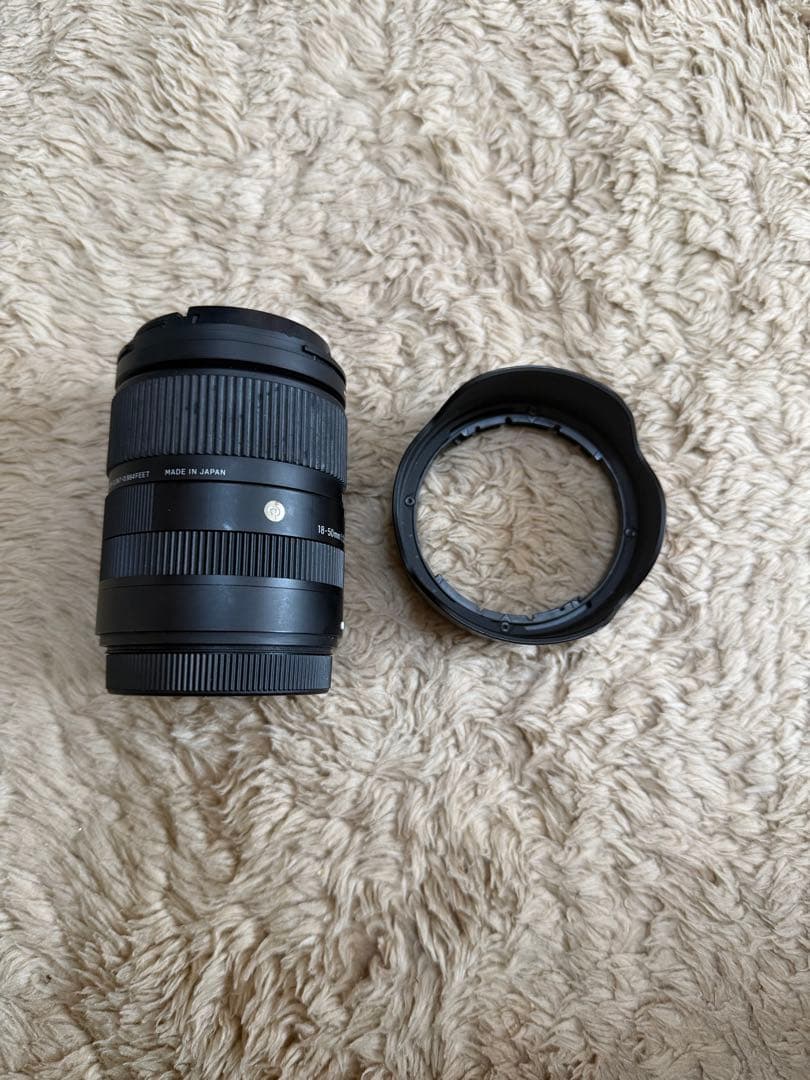 Xマウント　SIGMA 18-50mm F2.8 DC