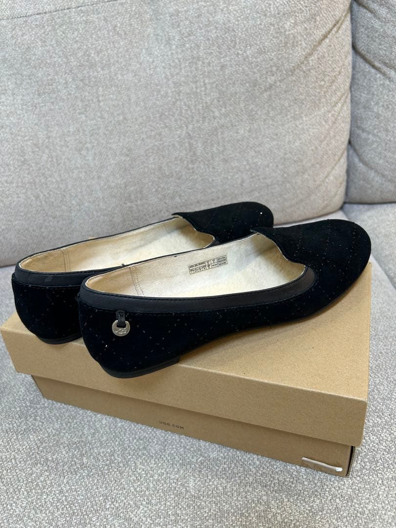 UGG フラットシューズ 7 24センチ ブラック スワロフスキー