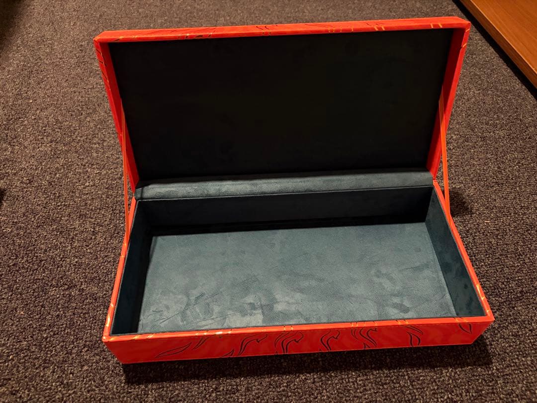 ポケモンカードゲーム　中国語版限定　リザードン模様ファイル+収納ボックス